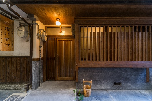 京いすけ